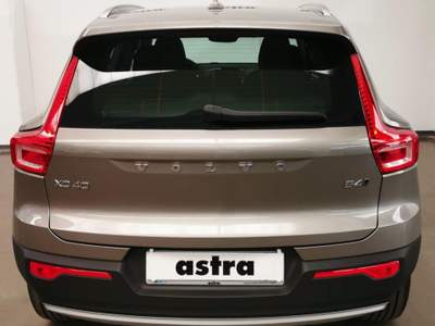 Volvo XC40 2.0 b4 Momentum Pro awd auto 7m Bronzo usata Arona