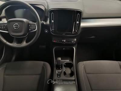 Volvo XC40 2.0 b4 Momentum Pro awd auto 7m Bronzo usata Arona