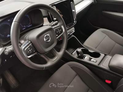 Volvo XC40 2.0 b4 Momentum Pro awd auto 7m Bronzo usata Arona