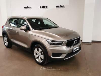 Volvo XC40 2.0 b4 Momentum Pro awd auto 7m Bronzo usata Arona