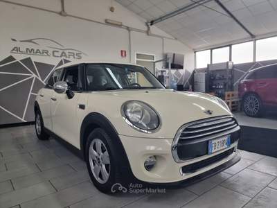 MINI One Neopatentati Beige usata larciano