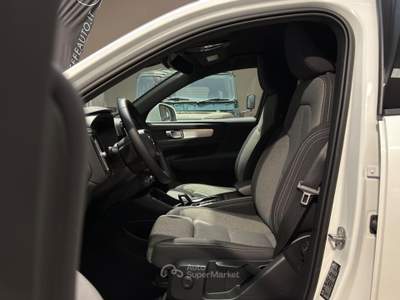 Volvo XC40 B3 automatico Core Bianco usata Bologna