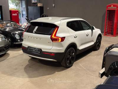Volvo XC40 B3 automatico Core Bianco usata Bologna