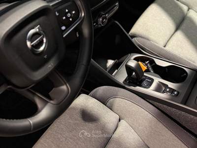 Volvo XC40 B3 automatico Core Bianco usata Bologna