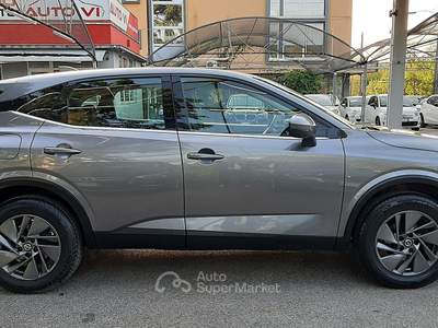 Nissan Qashqai 1.3 mhev Business 140cv Camera 360° Grigio usata Padova