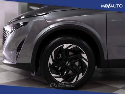 Nissan Qashqai 1.3 MHEV N-Connecta 2WD 158CV xtronic Grigio usata Latina