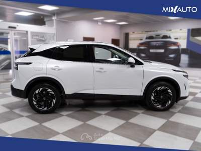 Nissan Qashqai 1.3 MHEV N-Connecta 2WD 158CV xtronic Bianco usata Latina
