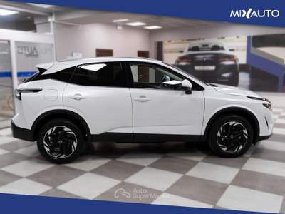 Nissan Qashqai 1.3 MHEV N-Connecta 2WD 158CV xtronic Bianco usata Latina