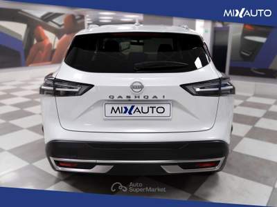 Nissan Qashqai 1.3 MHEV N-Connecta 2WD 158CV xtronic Bianco usata Latina