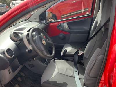 Toyota Aygo unico proprietario Rosso usata Montesarchio