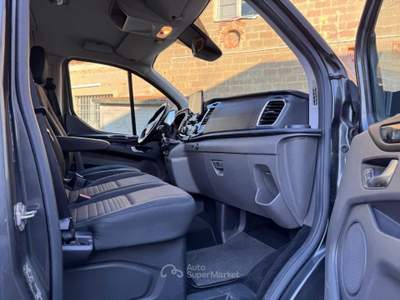 Ford Transit Custom 2.0 170cv PL-N1 6posti Autocarro Titanium Grigio usata San Miniato