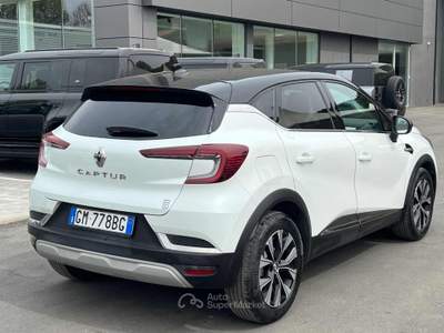 Renault Captur TCe 100 CV GPL Techno Bianco usata Massarosa