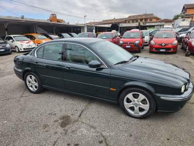Jaguar X-Type 3.0 V6 24V cat Executive Verde usata Roma