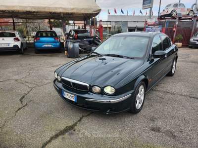 Jaguar X-Type 3.0 V6 24V cat Executive Verde usata Roma