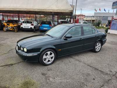Jaguar X-Type 3.0 V6 24V cat Executive Verde usata Roma
