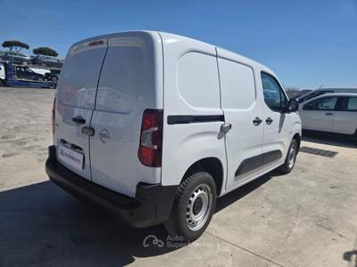 Opel Combo Cargo 1.5 Diesel 100CV S&S PC 650kg Edition Bianco usata Napoli