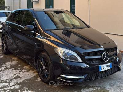 Mercedes-Benz Classe B vettura total black, super accessoriata e garantita Nero usata Sant'Omero