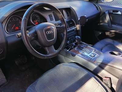 Audi Q7 Auto in ordine batteria e candelette nuove usata Trento