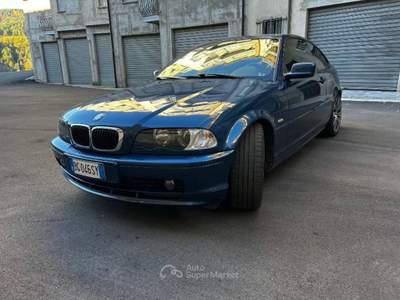 BMW Serie 3 318Ci PROBABILE TESTATA CON PICCOLA CREPA Blu/Azzurro usata Varano de' Melegari