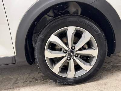 Kia Stonic  -  1.0 t-gdi mhev style 100cv imt Bianco usata Biella
