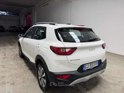 Kia Stonic  -  1.0 t-gdi mhev style 100cv imt Bianco usata Biella
