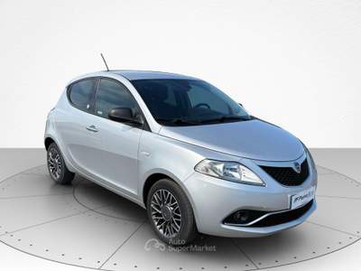 Lancia Ypsilon  - ypsilon 1.2 69 cv 5 porte gpl ecochic sil Grigio usata Civitanova Marche