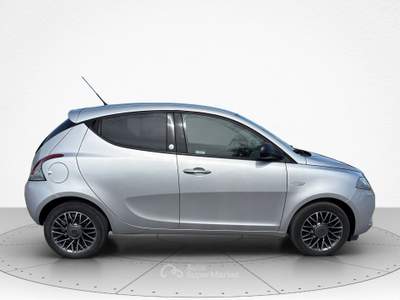 Lancia Ypsilon  - ypsilon 1.2 69 cv 5 porte gpl ecochic sil Grigio usata Civitanova Marche