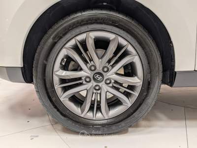 Hyundai ix35  -  2.0 crdi 4wd xpossible a/t Bianco usata Civitanova Marche