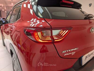 Kia Stonic  -  1.0 t-gdi 120 cv dct7 energy Rosso usata Civitanova Marche
