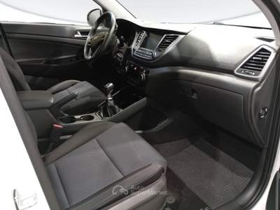 Hyundai Tucson  - tucson 1.7 crdi comfort Bianco usata Civitanova Marche