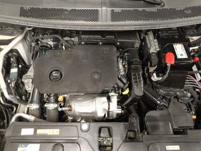 Peugeot 3008  - 3008 bluehdi 130 eat8 s&s allure Bianco usata Civitanova Marche