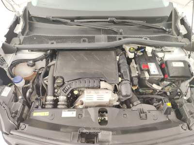 Peugeot 2008  - 2008 puretech 100 s&s allure pack Bianco usata Civitanova Marche