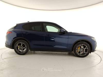 Alfa Romeo Stelvio  -  2.2 turbodiesel 210 cv at8 q4 executive Blu/Azzurro usata Civitanova Marche