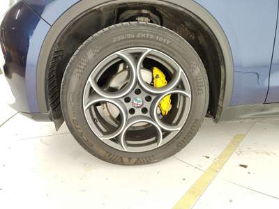 Alfa Romeo Stelvio  -  2.2 turbodiesel 210 cv at8 q4 executive Blu/Azzurro usata Civitanova Marche