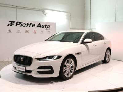 Jaguar XE  - xe 2.0 d 180 cv aut. s Bianco usata Civitanova Marche