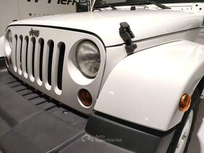 Jeep Wrangler  - wrangler 2.8 crd dpf sahara Bianco usata Civitanova Marche