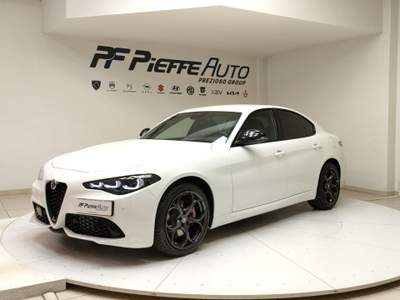Alfa Romeo Giulia Giulia 2.2 turbodiesel 210 cv at8 awd q4 tributo italiano Bianco usata Civitanova Marche