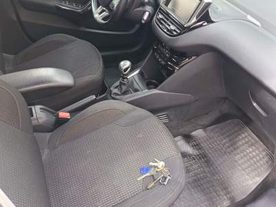 Peugeot 208 Tenuta sempre in garage pacchetto allure Bianco usata Bari