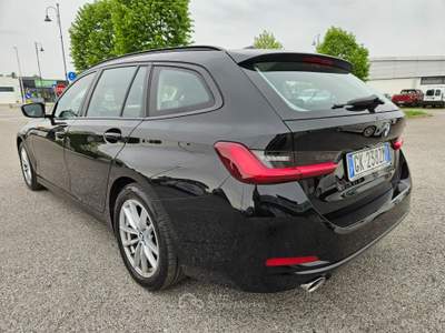 BMW Serie 3 325tds d Touring mhev 48V auto Nero usata San Stino di Livenza