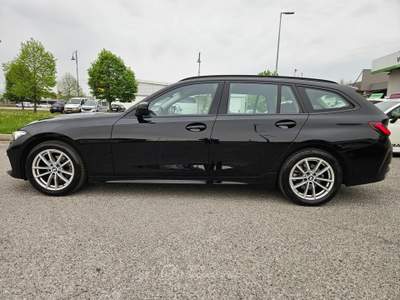 BMW Serie 3 325tds d Touring mhev 48V auto Nero usata San Stino di Livenza