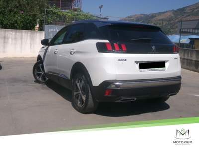 Peugeot 3008 3008 1.6 bluehdi GT Line s&amp;s 120cv eat6 Bianco usata Santa Maria a Vico