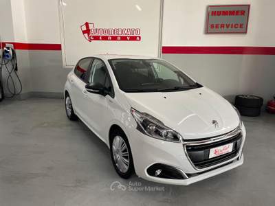 Peugeot 208 208 5p 1.2 puretech Allure 82cv Bianco usata Genova