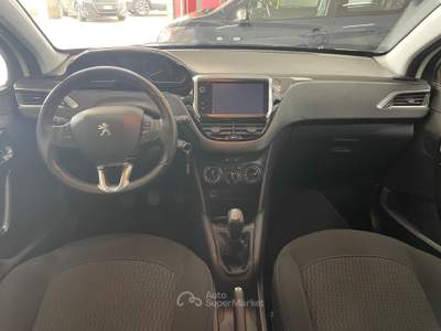 Peugeot 208 208 5p 1.2 puretech Allure 82cv Bianco usata Genova