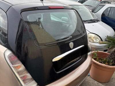 Lancia Ypsilon Argento neo patentato usata Livorno