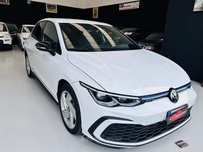 Volkswagen Golf Plug-In Hybrid DSG GTE 245 cv Bianco usata Rosta