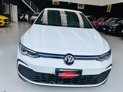 Volkswagen Golf Plug-In Hybrid DSG GTE 245 cv Bianco usata Rosta