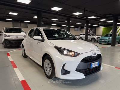 Toyota Yaris Yaris 1.5h Active Bianco usata Desenzano del Garda