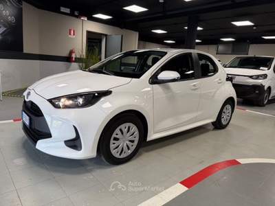 Toyota Yaris Yaris 1.5h Active Bianco usata Desenzano del Garda