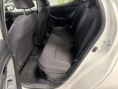 Toyota Yaris Yaris 1.5h Active Bianco usata Desenzano del Garda