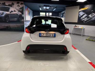 Toyota Yaris Yaris 1.5h Active Bianco usata Desenzano del Garda